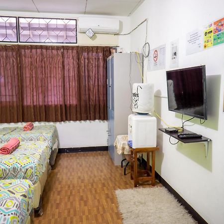Zenrra Backpacker Hostel Bandung Exterior photo