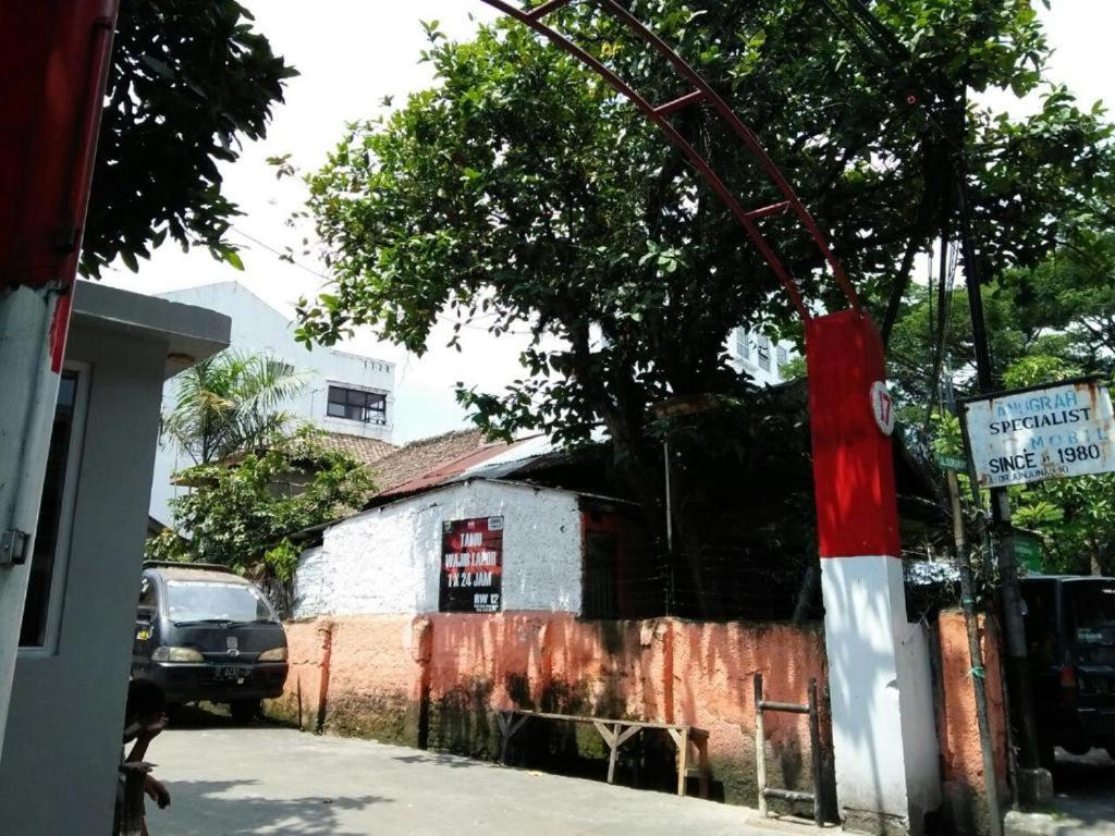Zenrra Backpacker Hostel Bandung Exterior photo