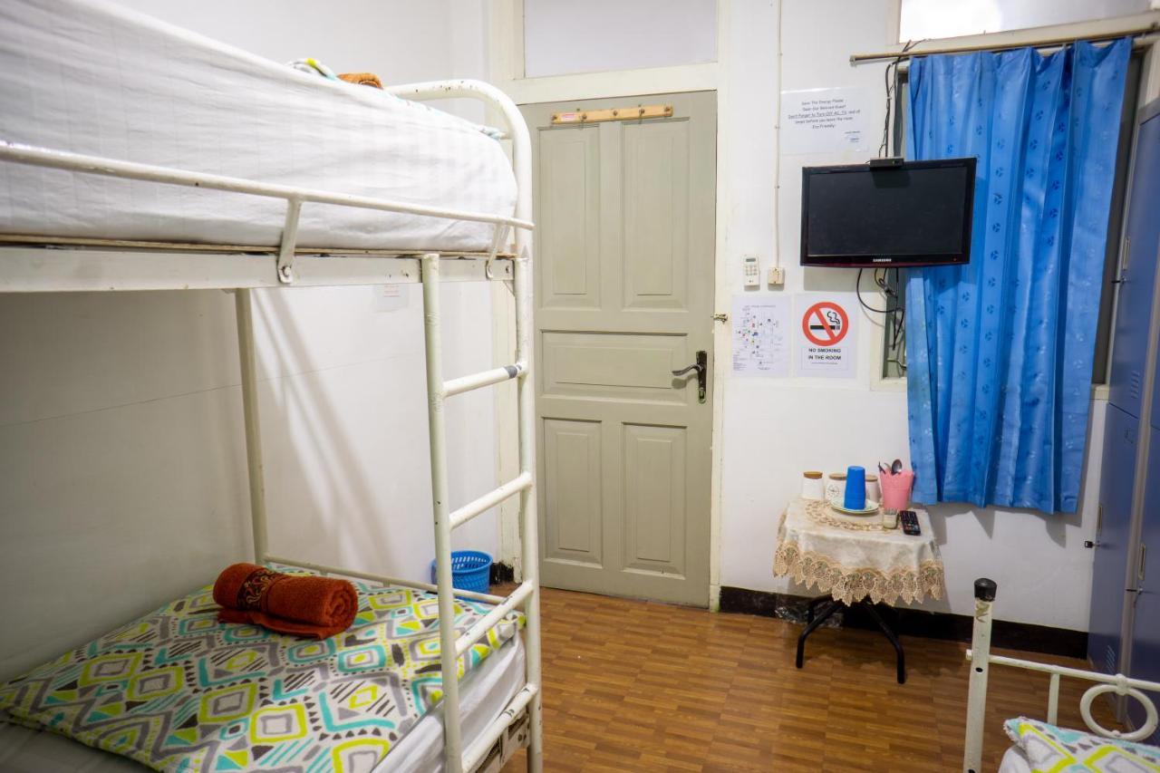Zenrra Backpacker Hostel Bandung Exterior photo