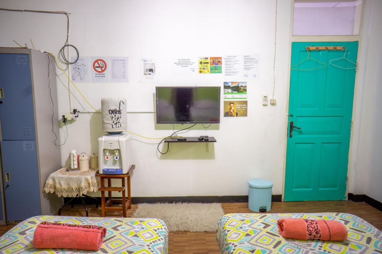 Zenrra Backpacker Hostel Bandung Exterior photo